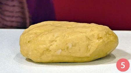 Una volta che l'impasto è pronto diamogli una forma a palla