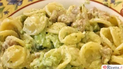 Orecchiette cremose salsiccia e broccoli