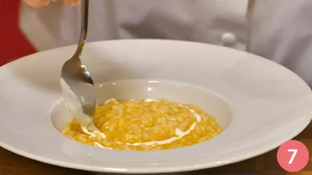 Risotto zucca e zenzero al Castelmagno e mandorle tostate - Passaggio 7