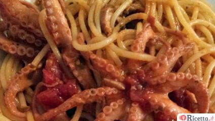 Spaghetti al sugo di moscardini