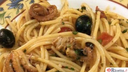 Spaghettini polpetti e olive