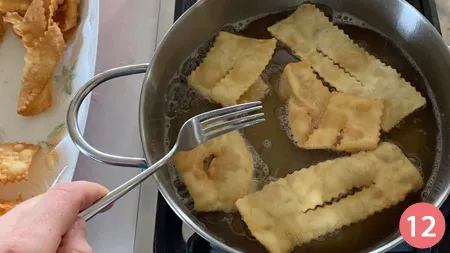 Frappe di carnevale - Passaggio 12