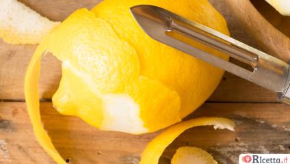 Come utilizzare le scorze di limone
