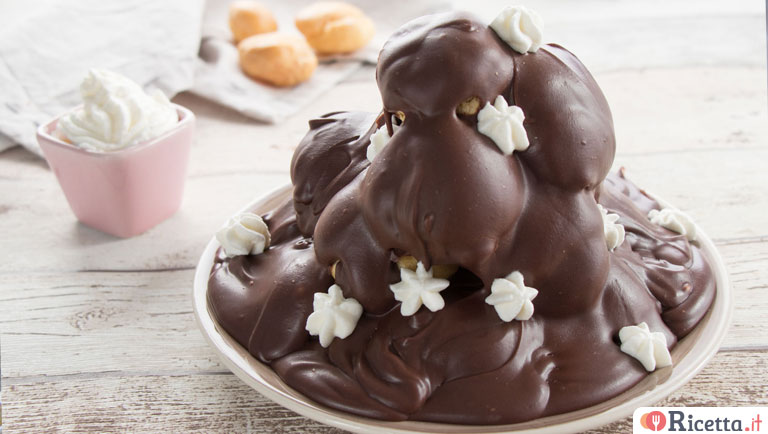Profiteroles al cioccolato