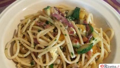 Spaghetti alla carbonara e verdure