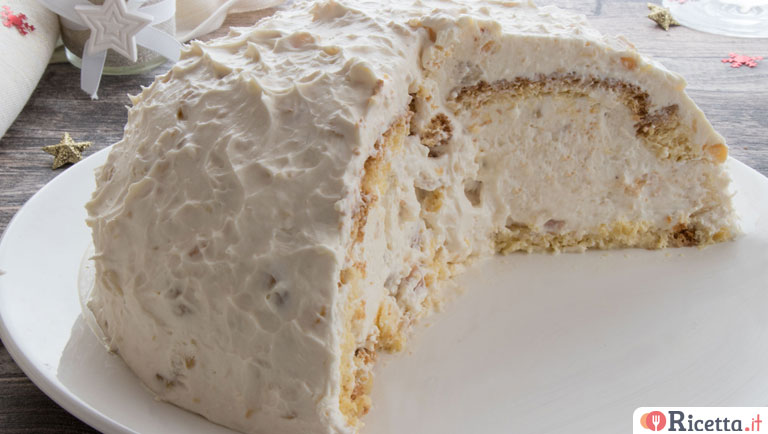 Zuccotto di pandoro con crema al torrone